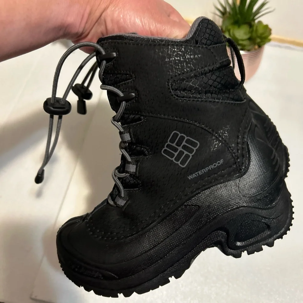 Columbia Black Insulated Waterproof Lace-Up Boots